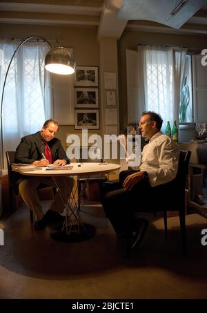 Ritratto di massimo Botturaduring un'intervista , Chef, Ristorante Osteria Francescana, Guida Michelin tre Stelle, Modena, Emilia Romagna, Italia, Europa Foto Stock