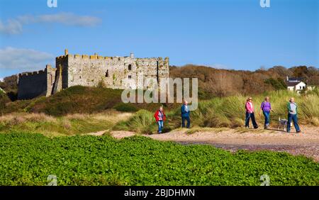 Manorbier Castle, Manorbier, Pembroke, Pembrokeshire, Galles, Regno Unito Foto Stock