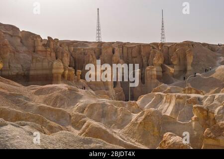 Formazione naturale di rocce e grotte nella regione orientale di al Hasa in Arabia Saudita Foto Stock