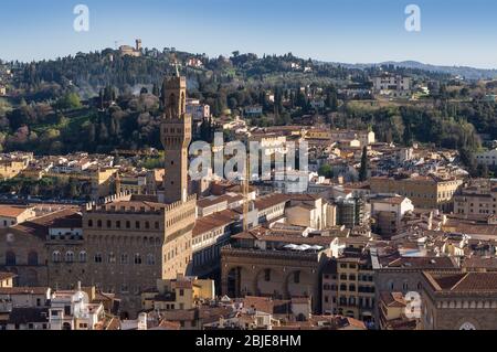 Palazzo Vecchio o Palazzo della Signoria e Loggia de Lanzi. Vista aerea dal Campanile di Giotto. Firenze, Toscana, Italia. Foto Stock