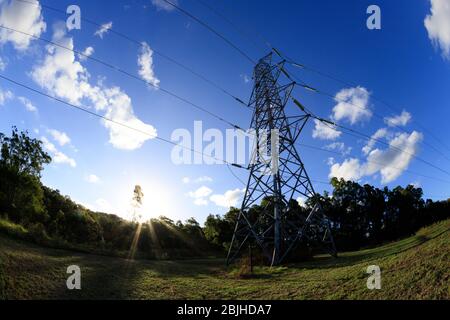 Paesaggio orizzontale della torre di trasmissione a Brisbane, Queensland, Australia. Foto Stock