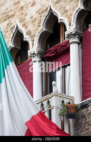 Bandiera italiana sulla Fondamenta del Pintor, Venezia, Italia, Europa Foto Stock
