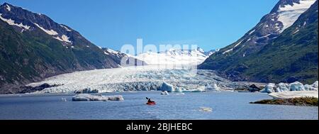 Spencer Glacier Kayaker Foto Stock