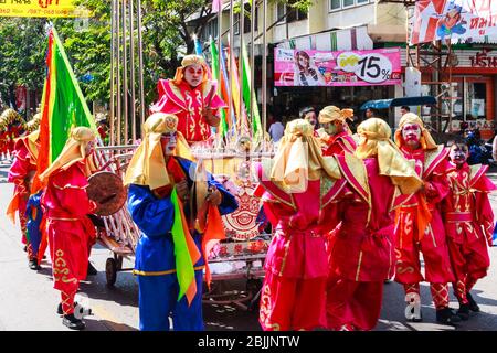 Khon Kaen - 21 novembre 2009: Ballerini guerrieri cinesi al Festival della seta. Si tratta di un evento annuale. Foto Stock