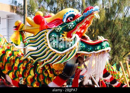 Khon Kaen - 21 novembre 2009: Drago cinese al Festival della seta. Si tratta di un evento annuale. Foto Stock