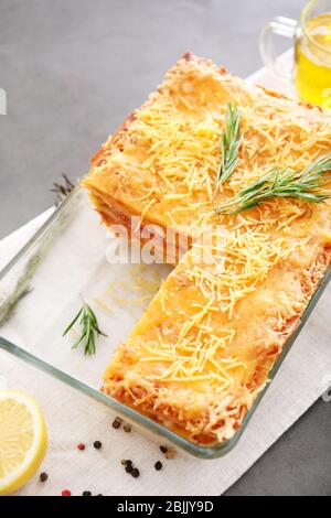 Gustose lasagne in teglia Foto Stock