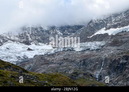 Fusione intensa del ghiacciaio dovuta al riscaldamento globale. Foto Stock