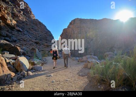 Foto all'aperto sudafricane di Friedrich von Horsten. Canyon Riemvasmaak, cascate Augraby. Formazioni rocciose, sorgenti termali naturali. Deserto di Kalahari Foto Stock