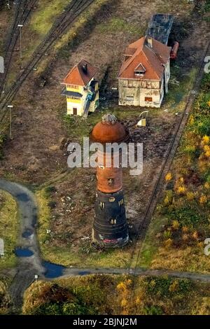 Torre dell'acqua sull'area dell'ex deposito merci a Duisburg-Wedau, vista aerea con torre dell'acqua, 23.11.2016, Germania, Renania settentrionale-Vestfalia, Ruhr Area, Duisburg Foto Stock