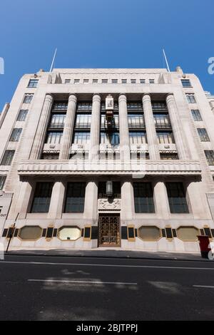 Il Daily Telegraph Building su Fleet Street a Londra, conosciuto anche come Peterborough House / Peterborough Court, ex sede del quotidiano Telegraph e Goldman Sachs Bank. Londra Regno Unito (118) Foto Stock