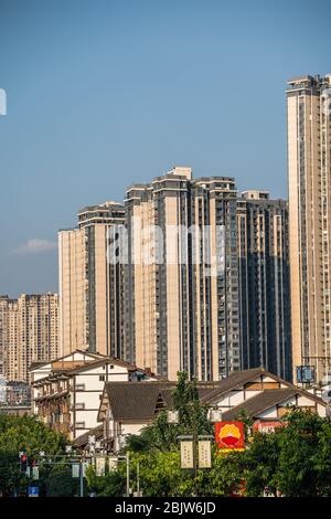 Chongqing, Cina - Agosto 2019 : appartamenti e palazzi residenziali a Chongqing Foto Stock