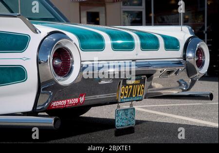 Ford Thunderbird low rider con LA Gang stile ragazza Foto Stock