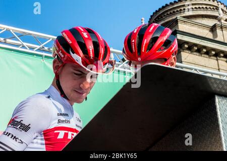 Bergamo-Como, Italia. Bergamo 2019-como, Italia, 12 Ott 2019, Giulio CICCONE (ITA) (Trek Segafredo) durante - Credit: LM/Antonino Caldarella Credit: Antonino Caldarella/LPS/ZUMA Wire/Alamy Live News Foto Stock