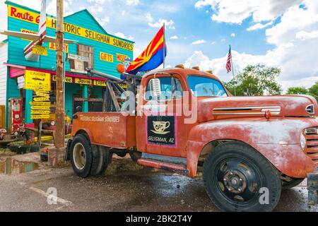 Seligman, Arizona, USA - 26 luglio 2019: Seligman, attrazione turistica sosta durante il viaggio su strada 66 Foto Stock