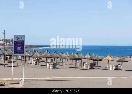 Spiagge vuote di Playa de Troya nelle zone turistiche di Costa Adeje, Tenerife, Isole Canarie, Spagna Foto Stock