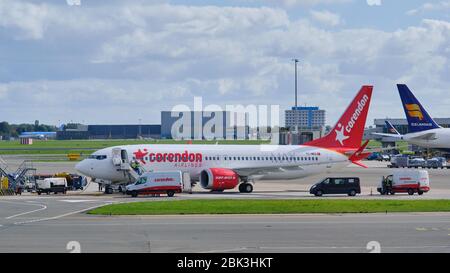 Amsterdam / Paesi Bassi - 7 ottobre 2018: Corendon Airlines Boeing 737 Max 8 all'aeroporto Schiphol di Amsterdam, Paesi Bassi Foto Stock