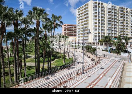 1 maggio 2020: 1 maggio 2020 (Malaga) spiaggia, ristoranti, negozi di souvenir e passeggiata di Benalmadena Costa sono completamente vuoti e chiusi dalla crisi del coronavirus in piena stagione turistica Credit: Lorenzo Carnero/ZUMA Wire/Alamy Live News Foto Stock