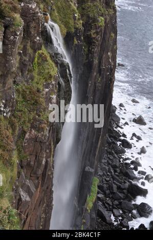 Kilt Rock e Mealt Falls Viewpoint, Isola di Skye, Highland Scozia Foto Stock