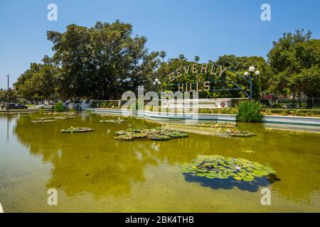 Vista del cartello Beverley Hills nel Beverley Gardens Park, Beverley Hills, Los Angeles, California, Stati Uniti d'America, Nord America Foto Stock