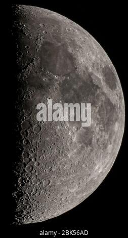 Superficie della Luna con dettagli, primo piano Foto Stock