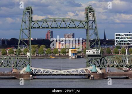 Ponte ferroviario storico De Hef, Rotterdam, Olanda meridionale, Paesi Bassi, Europa Foto Stock