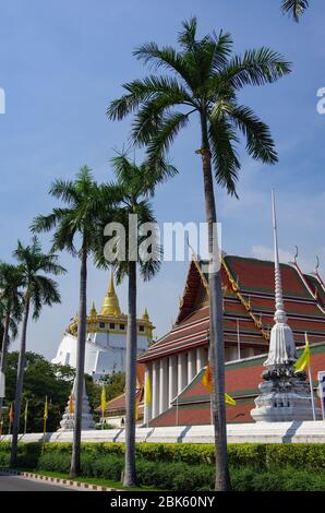 Wat Saket (Golden Mount) e il Tempio del Buddha di Mercoledì, Bangkok, Thailandia Foto Stock