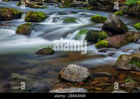 Acqua calma East Lyn River Foto Stock