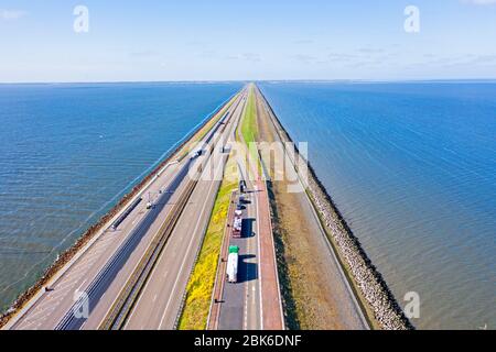 Aereo dall'Afsluitdijk nel nord dei Paesi Bassi Foto Stock