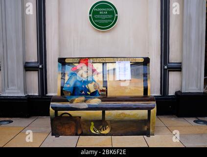 Paddington Bear Brench alla stazione di Paddington Foto Stock