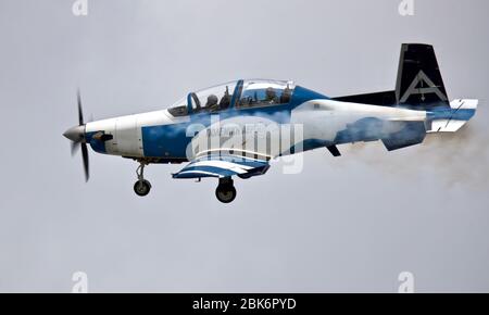 Hellenic Air Force Beechcraft T-6un texano II Demo team airborne al 2019 Royal International Air Tattoo Foto Stock