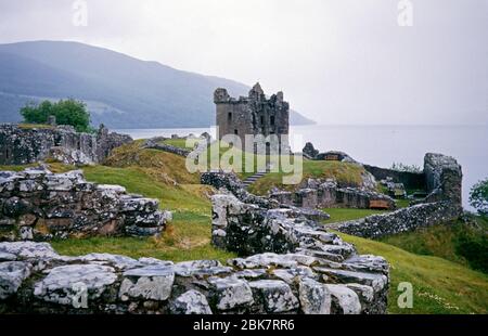 Castello di Urquhart, 17 giugno 1981, Drumnadrochit, Loch Ness, Gran Bretagna Foto Stock