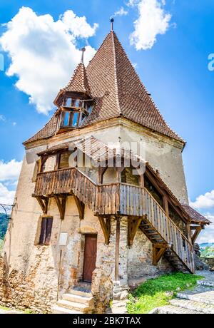 Sighisoara, Mures County, Romania: La Torre dei calzolai (Torre dei Bootmakers, Turnul Cizmarilor) costruita nel 1681 sul sito di una torre distrutta in precedenza Foto Stock