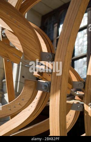 Struttura a onda di legno Festival di architettura Victoria & Albert Museum, Cromwell Road, Knightsbridge, Londra SW7 di Amanda Levete Architects Foto Stock