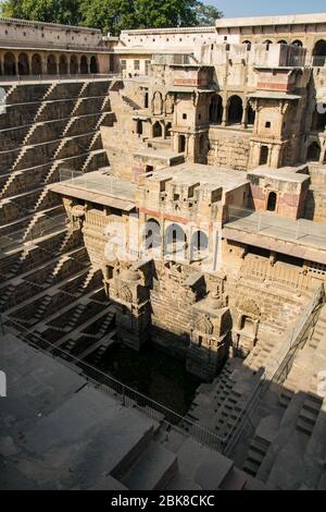 Chand Baori passo bene nel Rajasthan Foto Stock