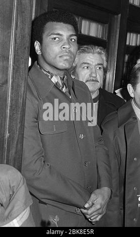 LONDRA, REGNO UNITO. Novembre 1974: Boxer Muhammad Ali a Londra. Foto file © Paul Smith/Featureflash Foto Stock