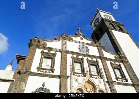 Chiesa principale di clock tower,Ponta Delgada City,isola Sao Miguel,Azzorre, Portogallo,l'Europa Foto Stock