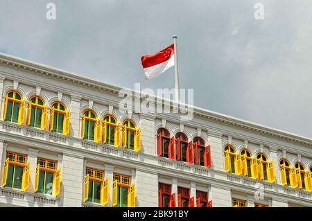 singapore, singapore - 2011.11.13: facciata della vecchia collina coloniale stazione di polizia di strada (ora ministero di comunicazione di informazioni e le arti mica) Foto Stock