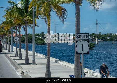 Key West, Florida, USA-7 novembre 2019: Arrivo a Key West sull'autostrada 1. Foto Stock