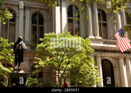 Costruita nel 1865 in stile francese secondo Impero, questa sala ospita oggi uffici e opere d'arte Foto Stock