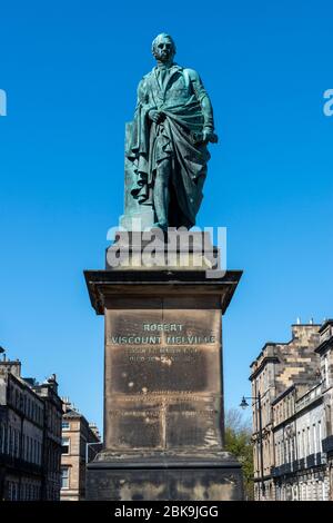 Statua di Robert Dundas 2 visconte Melville (1771-1851), statista britannico, in Melville Street nel West End di Edimburgo, Scozia, Regno Unito Foto Stock