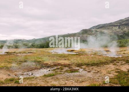 Area geotermica vicino a Strokkur in Islanda Foto Stock