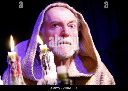 David Bradley (The Actor) nel QUIZ del regista Richard Crane: David Giles al Trafalgar Studios 2, Londra SW1 17/06/2008 Foto Stock