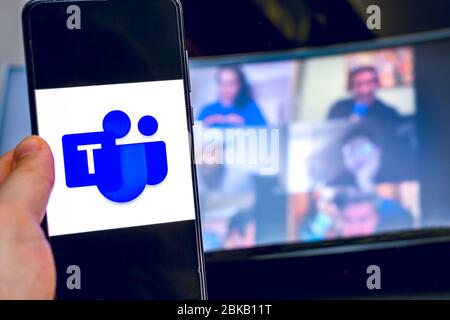 Utilizzare l'icona dell'app per videoconferenza dei team Microsoft sullo smartphone. Foto Stock