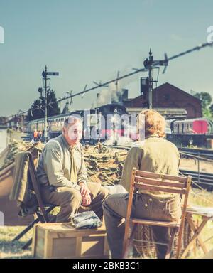 Re-enattori del campo dell'esercito britannico, Severn Valley Heritage Railway 1940s WWII Wartime Britain Summer Event, UK. Foto Stock