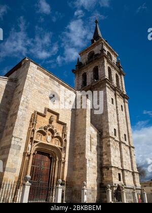 La Cattedrale di San Giustio e San Pastore a Alcalá de Henares, Spagna, Europa Foto Stock