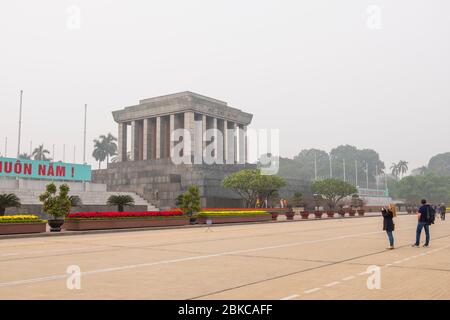 Piazza BA Dinh, con mausoleo ho Chi Minh, quartiere Ba Dinh, Hanoi, Vietnam Foto Stock
