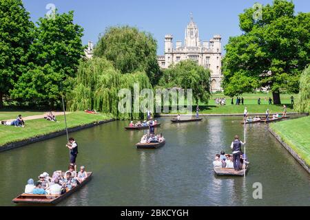 Cambridge Summer Punting Foto Stock