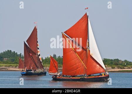 Le chiatte a vela del Tamigi Repertor e Wyvenhoe in piena vela Foto Stock