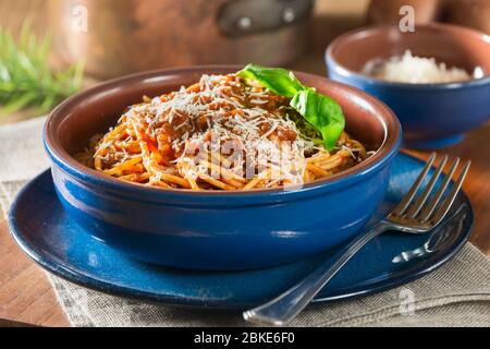 Spaghetti bolognese. Pasta in salsa di carne e pomodoro. Foto Stock