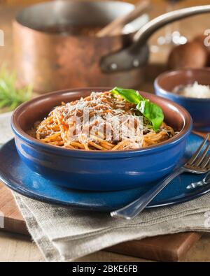 Spaghetti bolognese. Pasta in salsa di carne e pomodoro. Foto Stock